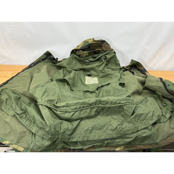 US Military ECWCS Cold Weather Parka Field Jacket Woodland Camo Large Short - Picture 9 of 12